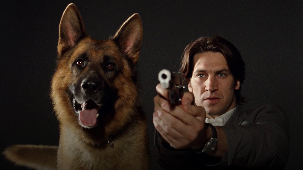 Трудно узнать: как живет и выглядит красавчик из сериала "Комиссар Рекс" (фото)